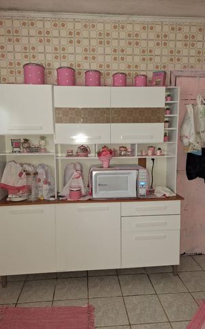 Casa à venda com 242m², 4 quartos e 2 vagasCozinha