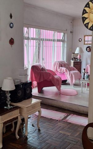 Casa à venda com 242m², 4 quartos e 2 vagasSala 2