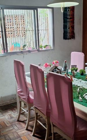 Casa à venda com 242m², 4 quartos e 2 vagasCozinha