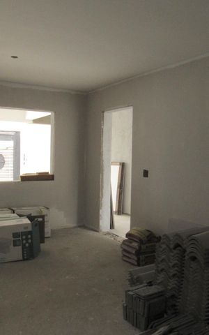 Casa à venda com 130m², 3 quartos e 4 vagasSala