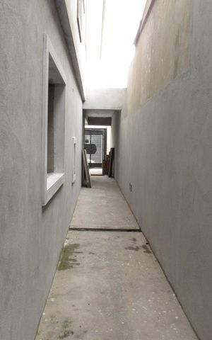 Casa à venda com 130m², 3 quartos e 4 vagasÁrea de Serviço 