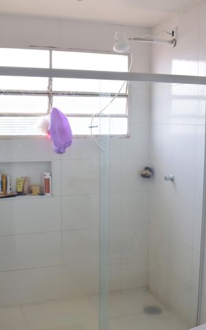 Apartamento para alugar com 76m², 2 quartos e sem vagaBanheiro