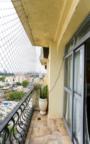 Apartamento à venda com 235m², 4 quartos e 5 vagas Apartamento à venda com 235m², 4 quartos e 5 vagassacada