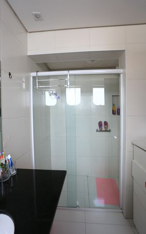 Apartamento à venda com 235m², 4 quartos e 5 vagas Apartamento à venda com 235m², 4 quartos e 5 vagasBanheiro da Suíte 4
