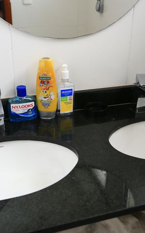 Apartamento à venda com 235m², 4 quartos e 5 vagas Apartamento à venda com 235m², 4 quartos e 5 vagasBanheiro da Suíte 3
