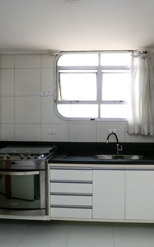 Apartamento à venda com 235m², 4 quartos e 5 vagas Apartamento à venda com 235m², 4 quartos e 5 vagascozinha