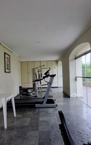Apartamento à venda com 235m², 4 quartos e 5 vagas Apartamento à venda com 235m², 4 quartos e 5 vagasÁrea comum - Academia