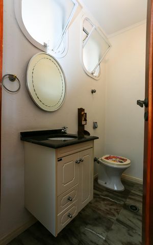 Apartamento à venda com 235m², 4 quartos e 5 vagas Apartamento à venda com 235m², 4 quartos e 5 vagaslavabo 2