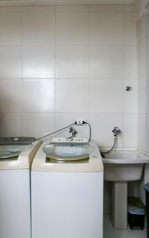 Apartamento à venda com 235m², 4 quartos e 5 vagas Apartamento à venda com 235m², 4 quartos e 5 vagasÁrea de Serviço