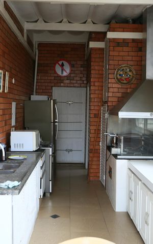 Apartamento à venda com 235m², 4 quartos e 5 vagas Apartamento à venda com 235m², 4 quartos e 5 vagascobertura / churrasqueira