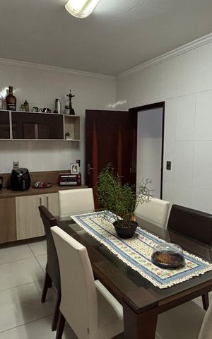 Casa à venda com 350m², 3 quartos e 3 vagas Casa à venda com 350m², 3 quartos e 3 vagasCozinha