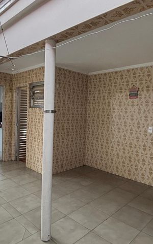 Casa à venda com 350m², 3 quartos e 3 vagas Casa à venda com 350m², 3 quartos e 3 vagasQuintal