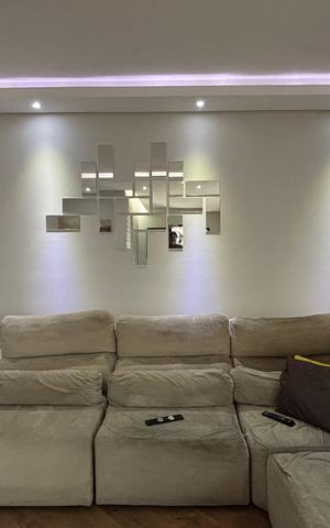 Casa à venda com 350m², 3 quartos e 3 vagas Casa à venda com 350m², 3 quartos e 3 vagasSala
