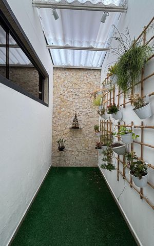 Casa à venda com 350m², 3 quartos e 3 vagas Casa à venda com 350m², 3 quartos e 3 vagasJardim de Inverno