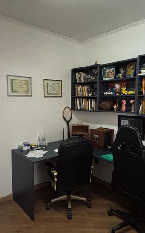 Casa à venda com 350m², 3 quartos e 3 vagas Casa à venda com 350m², 3 quartos e 3 vagasQuarto 2