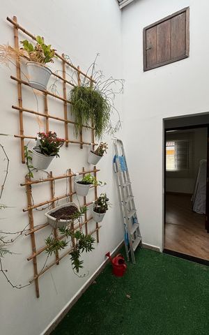 Casa à venda com 350m², 3 quartos e 3 vagas Casa à venda com 350m², 3 quartos e 3 vagasJardim de Inverno
