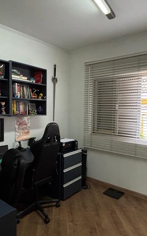 Casa à venda com 350m², 3 quartos e 3 vagas Casa à venda com 350m², 3 quartos e 3 vagasQuarto 2