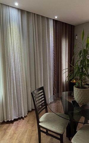 Casa à venda com 350m², 3 quartos e 3 vagas Casa à venda com 350m², 3 quartos e 3 vagasSala