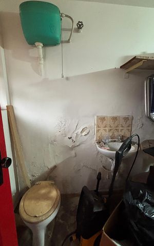 Casa à venda com 350m², 3 quartos e 3 vagas Casa à venda com 350m², 3 quartos e 3 vagasGaragem - Banheiro