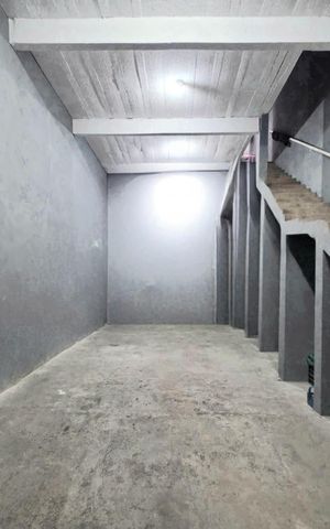Casa à venda com 340m², 4 quartos e 4 vagas