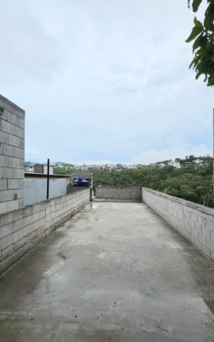 Casa à venda com 340m², 4 quartos e 4 vagas