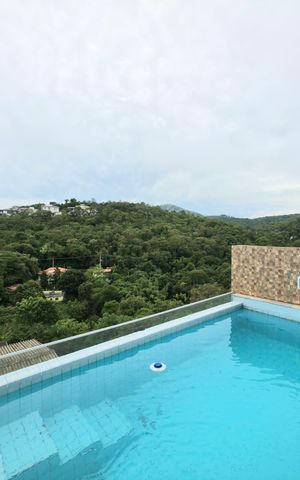 Casa à venda com 340m², 4 quartos e 4 vagas