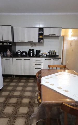 Casa à venda com 150m², 3 quartos e 2 vagas Casa à venda com 150m², 3 quartos e 2 vagasCozinha