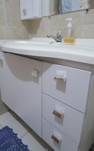 Casa à venda com 150m², 3 quartos e 2 vagas Casa à venda com 150m², 3 quartos e 2 vagasBanheiro