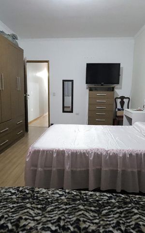 Casa à venda com 150m², 3 quartos e 2 vagas Casa à venda com 150m², 3 quartos e 2 vagasQuarto 3