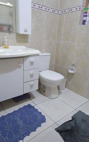 Casa à venda com 150m², 3 quartos e 2 vagas Casa à venda com 150m², 3 quartos e 2 vagasBanheiro