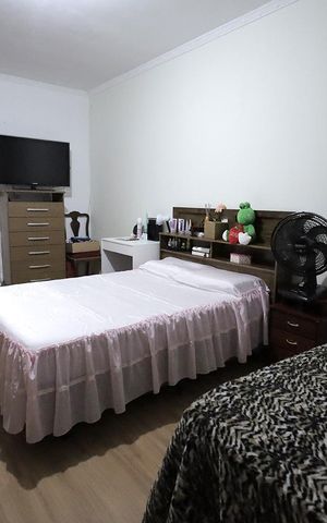 Casa à venda com 150m², 3 quartos e 2 vagas Casa à venda com 150m², 3 quartos e 2 vagasQuarto 3