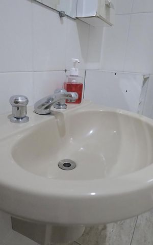 Casa à venda com 150m², 3 quartos e 2 vagas Casa à venda com 150m², 3 quartos e 2 vagasBanheiro 2