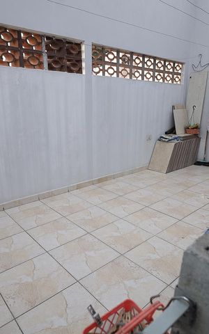 Casa à venda com 150m², 3 quartos e 2 vagas Casa à venda com 150m², 3 quartos e 2 vagasÁrea livre