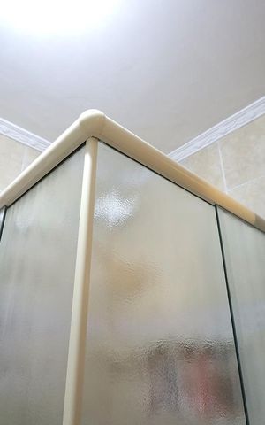 Casa à venda com 150m², 3 quartos e 2 vagas Casa à venda com 150m², 3 quartos e 2 vagasBanheiro