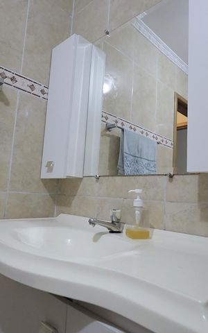 Casa à venda com 150m², 3 quartos e 2 vagas Casa à venda com 150m², 3 quartos e 2 vagasBanheiro