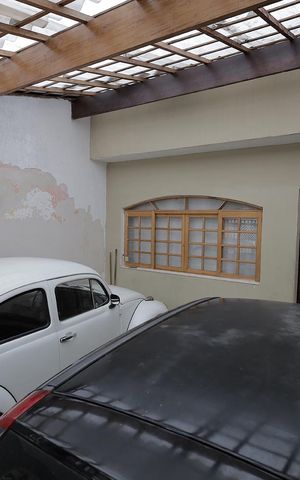 Casa à venda com 150m², 3 quartos e 2 vagas Casa à venda com 150m², 3 quartos e 2 vagasGaragem