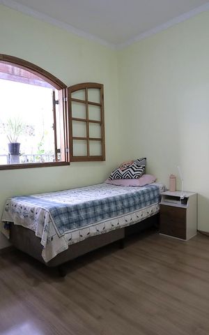 Casa à venda com 150m², 3 quartos e 2 vagas Casa à venda com 150m², 3 quartos e 2 vagasQuarto 1