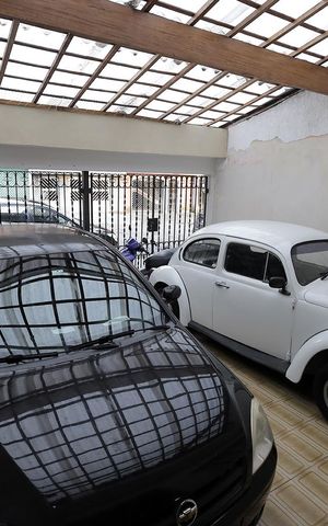 Casa à venda com 150m², 3 quartos e 2 vagas Casa à venda com 150m², 3 quartos e 2 vagasGaragem