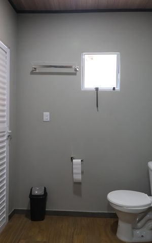 Casa à venda com 200m², 3 quartos e 2 vagasBanheiro/Deposito