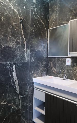 Casa à venda com 200m², 3 quartos e 2 vagasBanheiro
