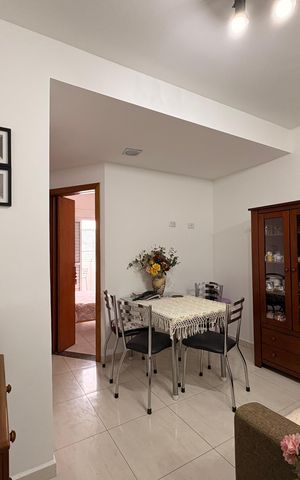 Apartamento à venda com 44m², 2 quartos e 1 vaga Apartamento à venda com 44m², 2 quartos e 1 vagaSala