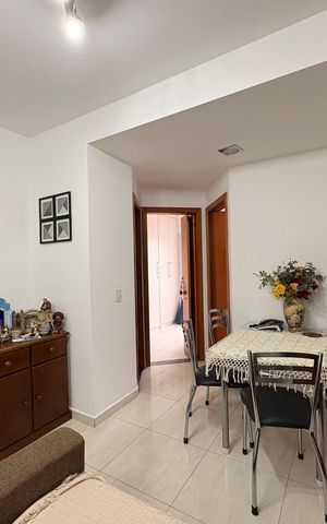 Apartamento à venda com 44m², 2 quartos e 1 vaga Apartamento à venda com 44m², 2 quartos e 1 vagaSala