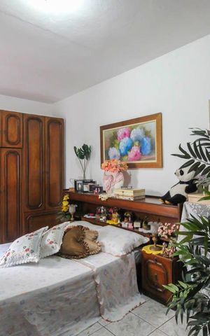 Casa à venda com 125m², 2 quartos e 3 vagas Casa à venda com 125m², 2 quartos e 3 vagasQuarto 1