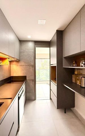 Apartamento à venda com 143m², 3 quartos e 2 vagas Apartamento à venda com 143m², 3 quartos e 2 vagasCozinha
