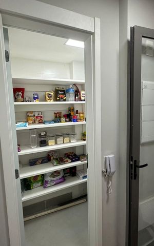 Apartamento à venda com 143m², 3 quartos e 2 vagas Apartamento à venda com 143m², 3 quartos e 2 vagasÁrea de serviço