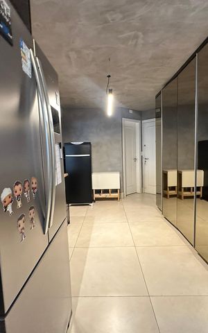 Apartamento à venda com 177m², 3 quartos e 3 vagas Apartamento à venda com 177m², 3 quartos e 3 vagasCozinha