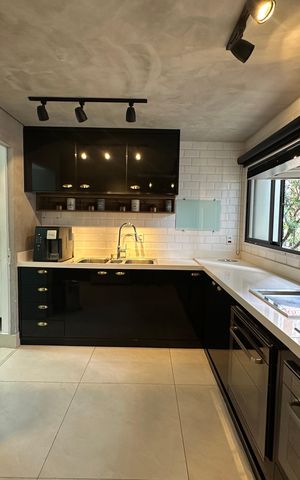 Apartamento à venda com 177m², 3 quartos e 3 vagas Apartamento à venda com 177m², 3 quartos e 3 vagasCozinha