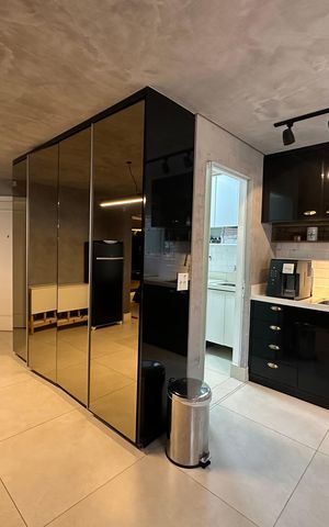 Apartamento à venda com 177m², 3 quartos e 3 vagas Apartamento à venda com 177m², 3 quartos e 3 vagasCozinha