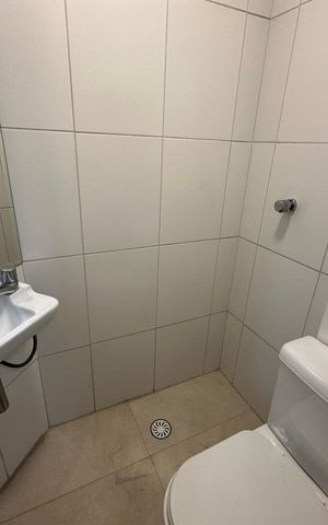Apartamento à venda com 177m², 3 quartos e 3 vagas Apartamento à venda com 177m², 3 quartos e 3 vagasBanheiro de serviço