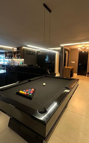 Apartamento à venda com 177m², 3 quartos e 3 vagas Apartamento à venda com 177m², 3 quartos e 3 vagasSala
